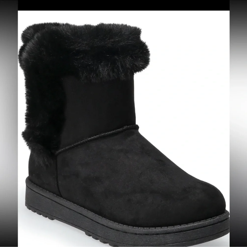 Women's Black Fur-Lined Boots - Picture 1 of 1